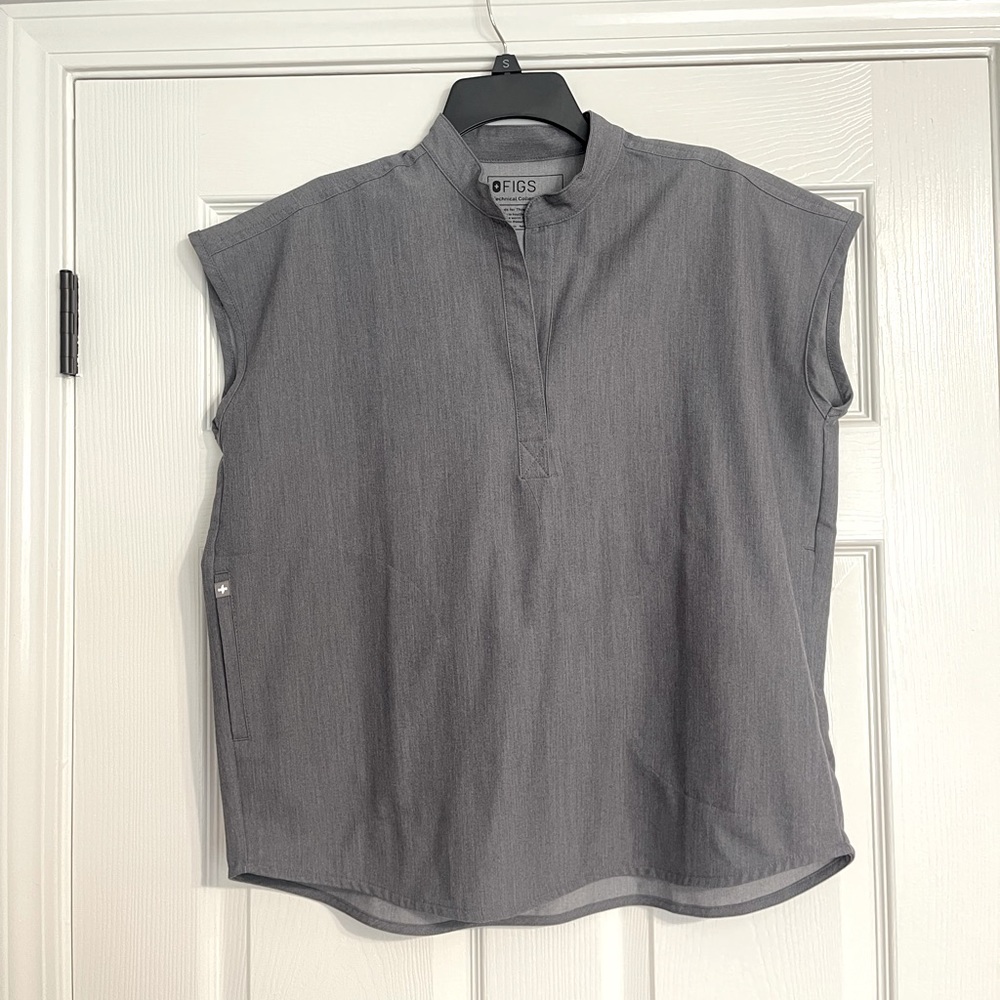 FIGS Rafaela Scrub Top